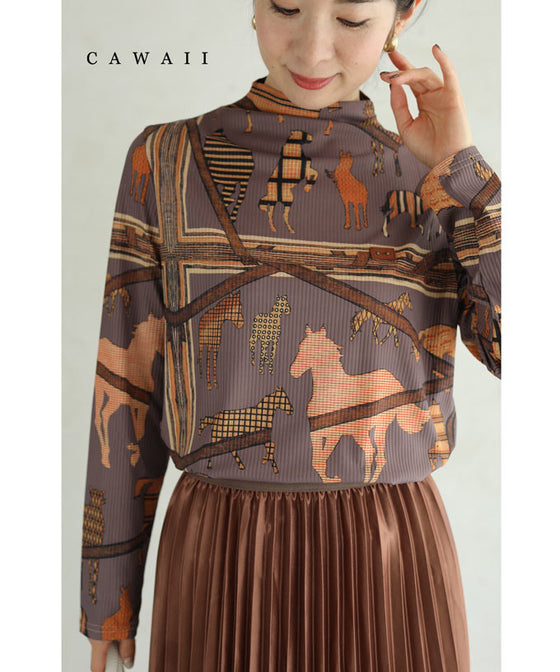 【セール商品返品交換不可】(グレー)（S~M対応）駆ける馬のスカーフ柄伸びやかカットソートップス