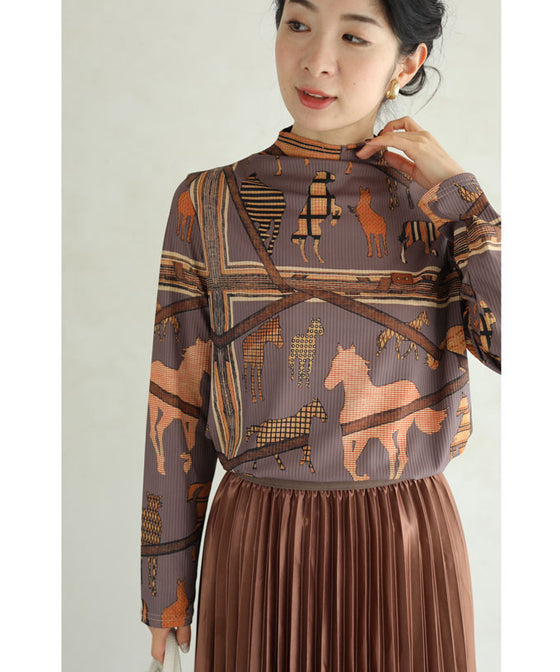 【セール商品返品交換不可】(グレー)（S~M対応）駆ける馬のスカーフ柄伸びやかカットソートップス