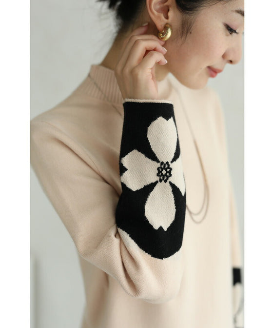 【セール商品返品交換不可】（S~L対応）連なる白花のニットミニワンピース