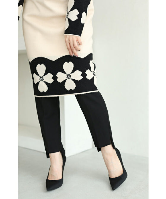 【セール商品返品交換不可】（S~L対応）連なる白花のニットミニワンピース