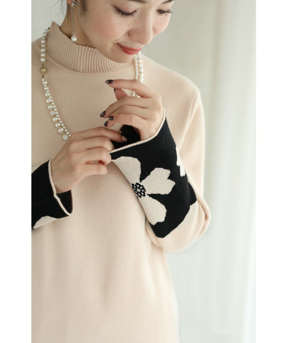 【セール商品返品交換不可】（S~L対応）連なる白花のニットミニワンピース