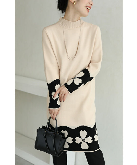 【セール商品返品交換不可】（S~L対応）連なる白花のニットミニワンピース