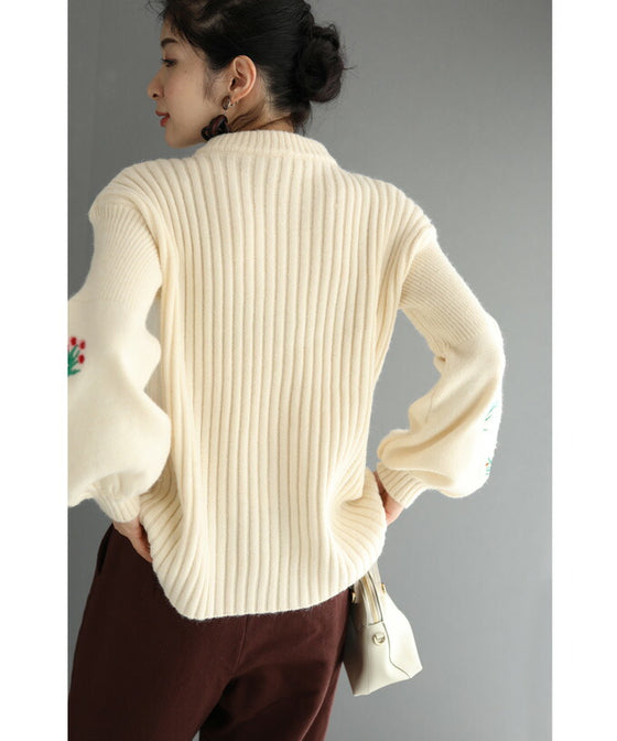 【セール商品返品交換不可】（S~3L対応）色鮮やかな花刺繍咲くポワン袖ニットトップス