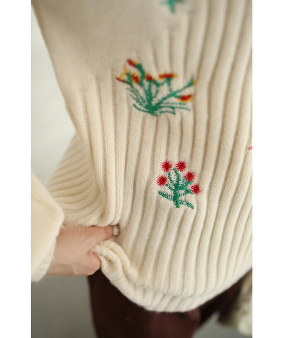 【セール商品返品交換不可】（S~3L対応）色鮮やかな花刺繍咲くポワン袖ニットトップス