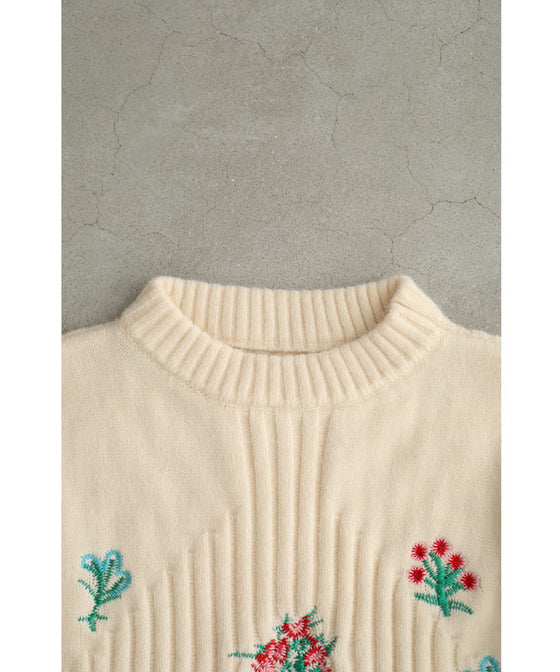 【セール商品返品交換不可】（S~3L対応）色鮮やかな花刺繍咲くポワン袖ニットトップス