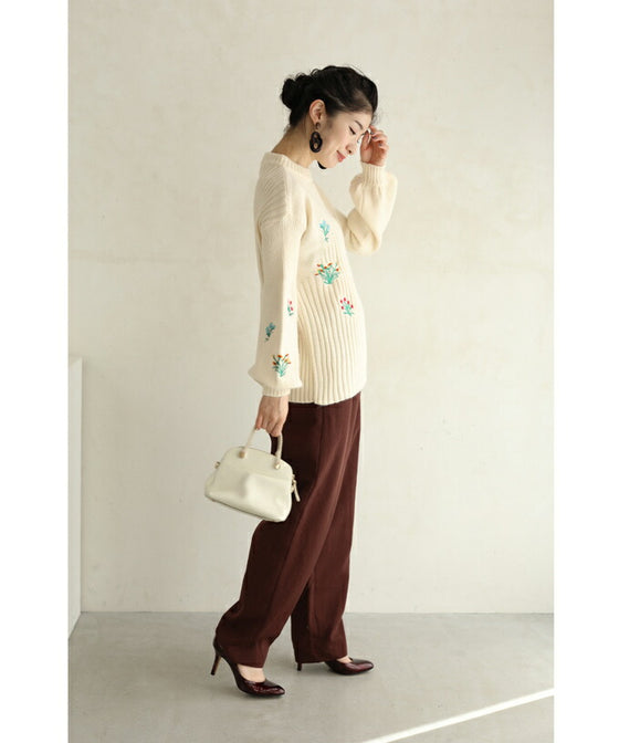 【セール商品返品交換不可】（S~3L対応）色鮮やかな花刺繍咲くポワン袖ニットトップス