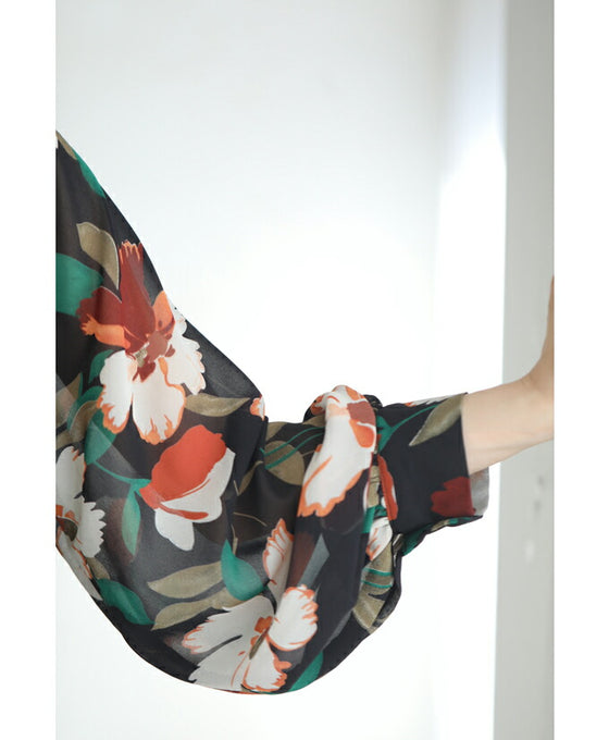 【セール商品返品交換不可】配色鮮やかな花のふんわり袖ブラウストップス