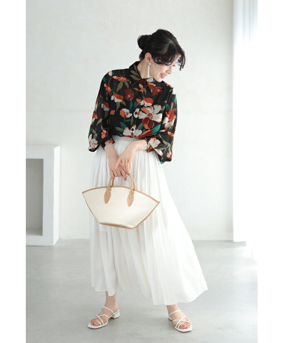 【セール商品返品交換不可】配色鮮やかな花のふんわり袖ブラウストップス