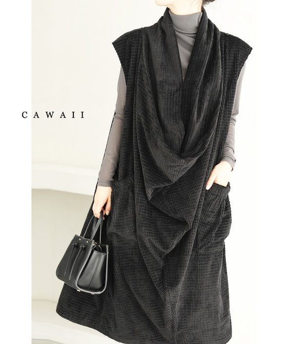 【セール商品返品交換不可】（M~3L対応）（黒）浮き立つ柄の2wayドレープネックミディアムワンピース