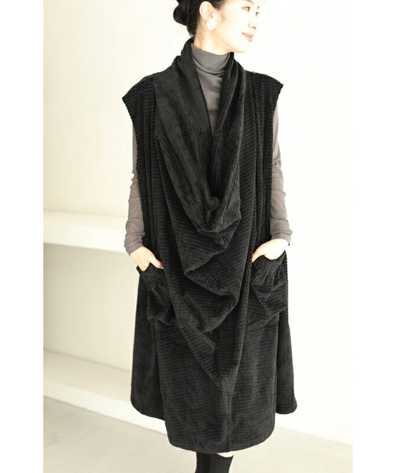 【セール商品返品交換不可】（M~3L対応）（黒）浮き立つ柄の2wayドレープネックミディアムワンピース