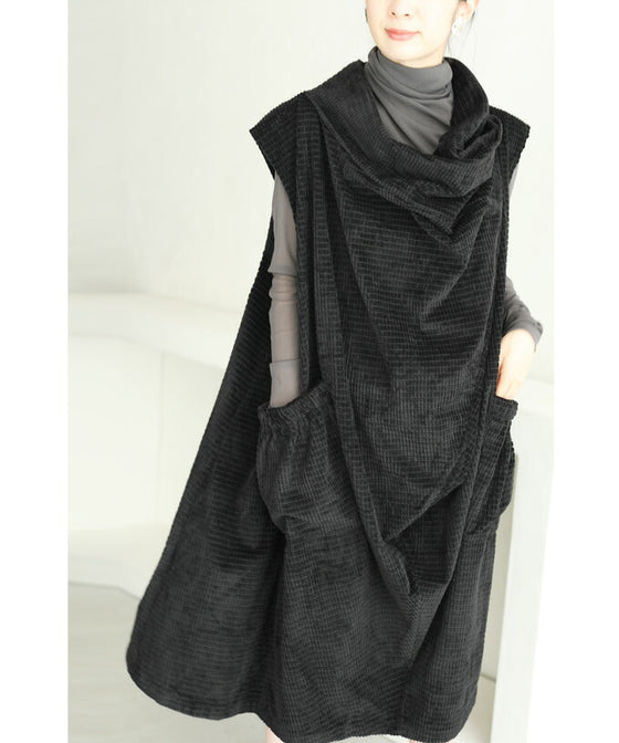 【セール商品返品交換不可】（M~3L対応）（黒）浮き立つ柄の2wayドレープネックミディアムワンピース