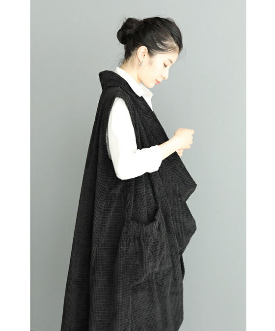 【セール商品返品交換不可】（M~3L対応）（黒）浮き立つ柄の2wayドレープネックミディアムワンピース