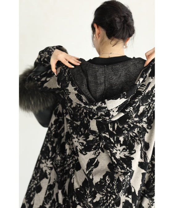 【セール商品返品交換不可】（M~3L対応）サッと羽織れる華やかさ。フード付きジャガード織りロングコート