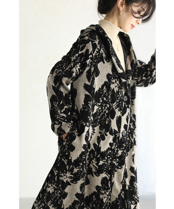 【セール商品返品交換不可】（M~3L対応）サッと羽織れる華やかさ。フード付きジャガード織りロングコート