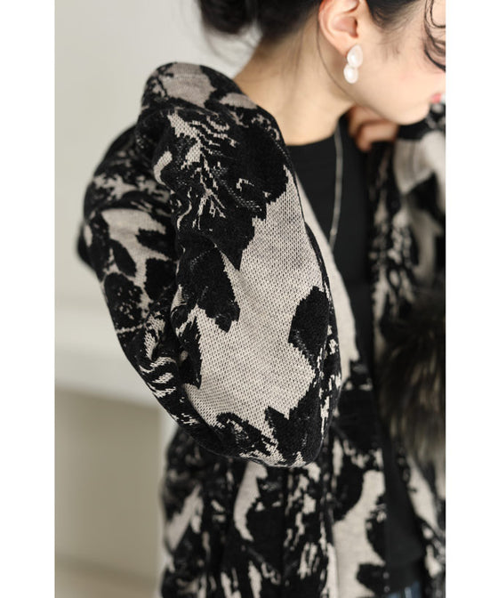 【セール商品返品交換不可】（M~3L対応）サッと羽織れる華やかさ。フード付きジャガード織りロングコート