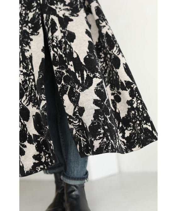 【セール商品返品交換不可】（M~3L対応）サッと羽織れる華やかさ。フード付きジャガード織りロングコート