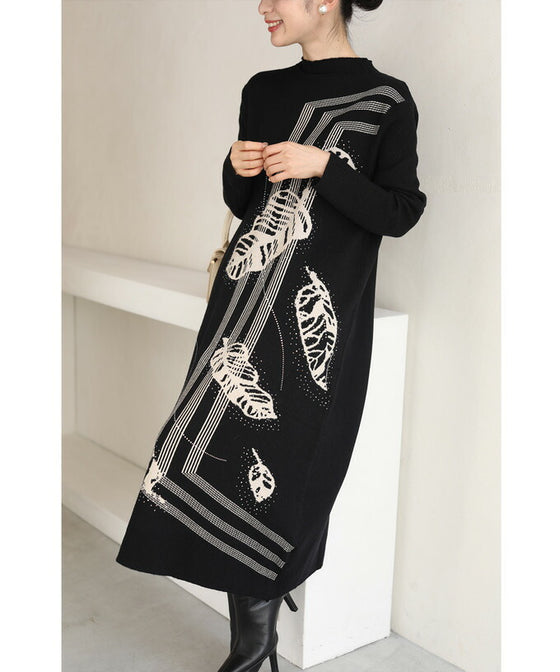 【セール商品返品交換不可】オーロラビジューを纏う葉っぱ柄ニットロングワンピース