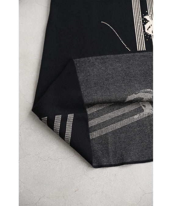 【セール商品返品交換不可】オーロラビジューを纏う葉っぱ柄ニットロングワンピース