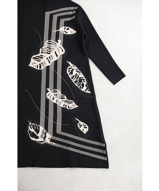 【セール商品返品交換不可】オーロラビジューを纏う葉っぱ柄ニットロングワンピース