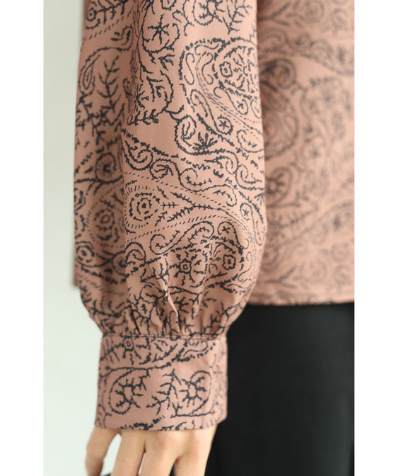 【セール商品返品交換不可】（S~L対応）植物を描いた抽象画のハイネックブラウストップス