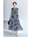 Elegant paisley pattern tiered medium length dress