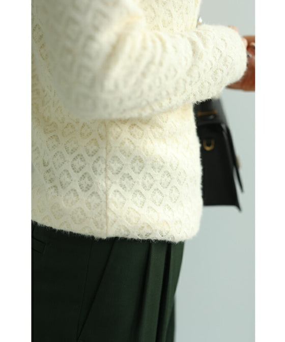 エレガントなパールボタンの裏起毛総レースプルオーバートップス