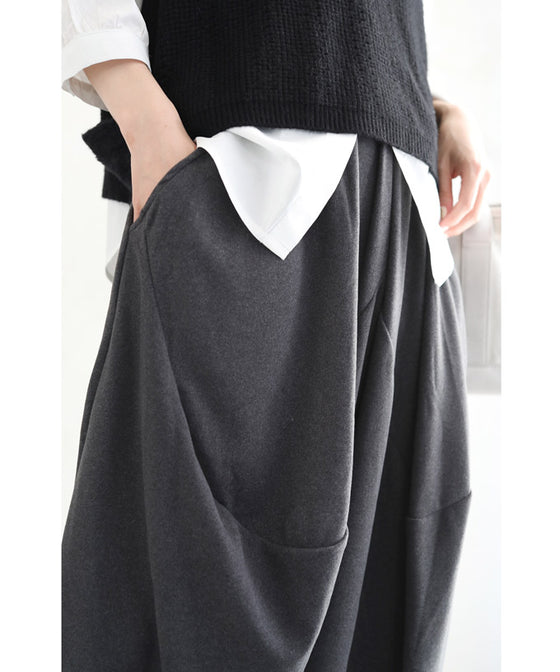 お洒落でゆったり楽ちんなサルエルパンツ