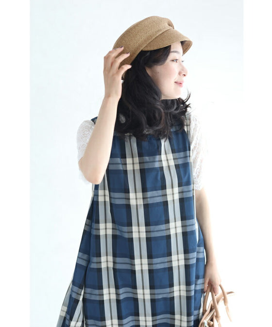 上品なネイビーチェックのAラインロングワンピース