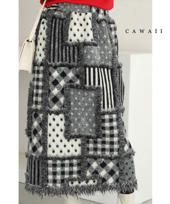 【セール商品返品交換不可】ふわふわフリンジの柄合わせパッチワークミディアムスカート
