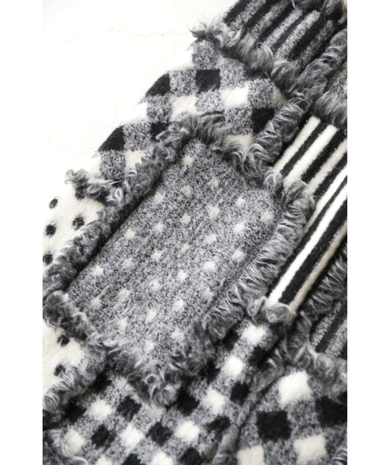 【セール商品返品交換不可】ふわふわフリンジの柄合わせパッチワークミディアムスカート