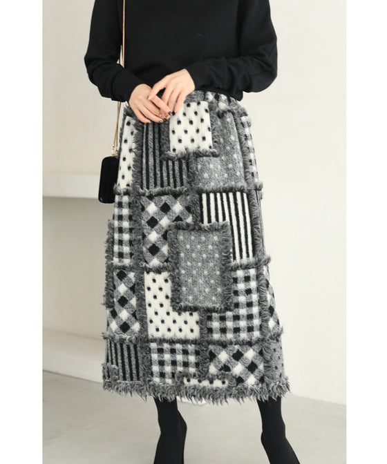【セール商品返品交換不可】ふわふわフリンジの柄合わせパッチワークミディアムスカート