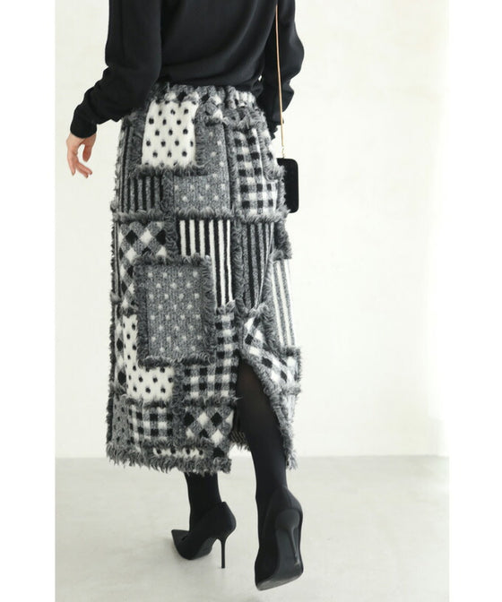 【セール商品返品交換不可】ふわふわフリンジの柄合わせパッチワークミディアムスカート