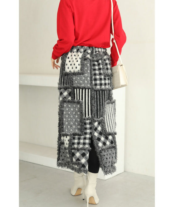 【セール商品返品交換不可】ふわふわフリンジの柄合わせパッチワークミディアムスカート