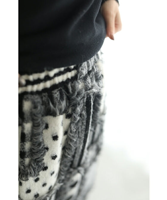 【セール商品返品交換不可】ふわふわフリンジの柄合わせパッチワークミディアムスカート