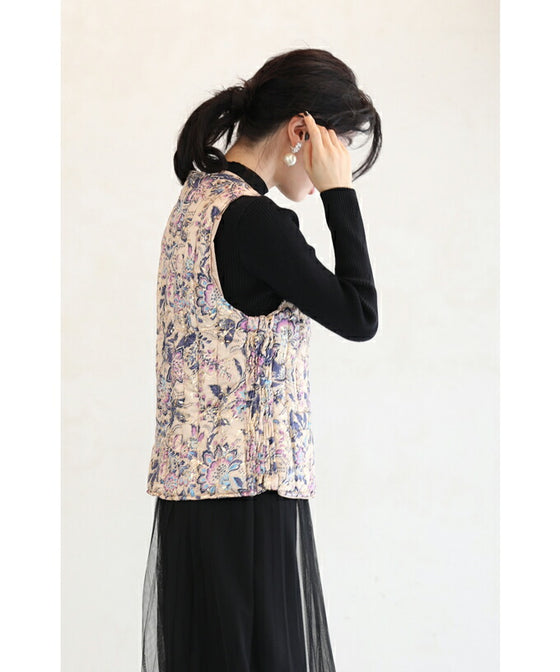 【セール商品返品交換不可】煌めく花々。中綿ベスト