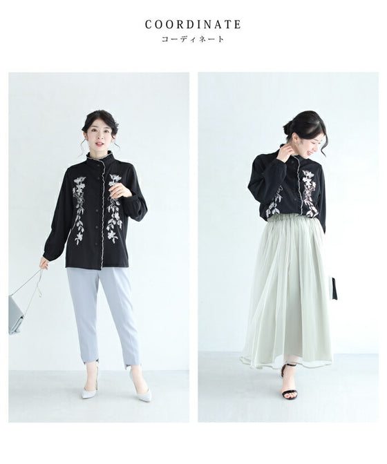 【セール商品返品交換不可】センターに流れるフリルの白花刺繍ブラウストップス