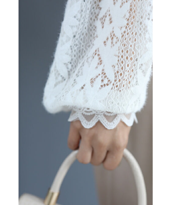 【セール商品返品交換不可】花びら浮かぶふわふわ起毛レースブラウストップス