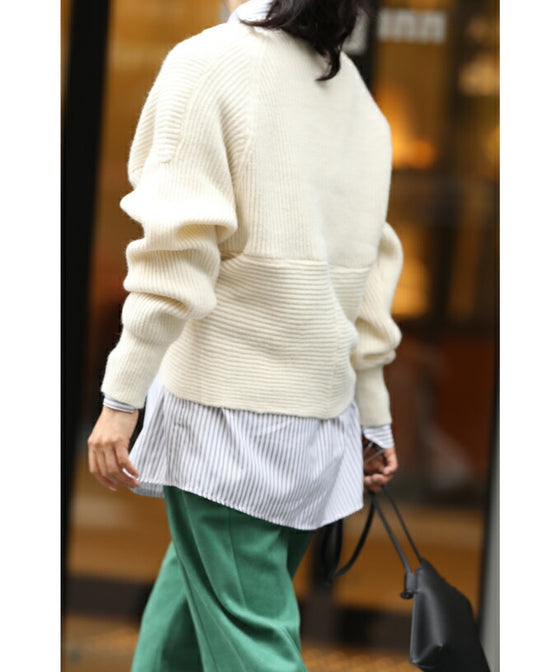 重ね着を楽しむ スタイルアップニット