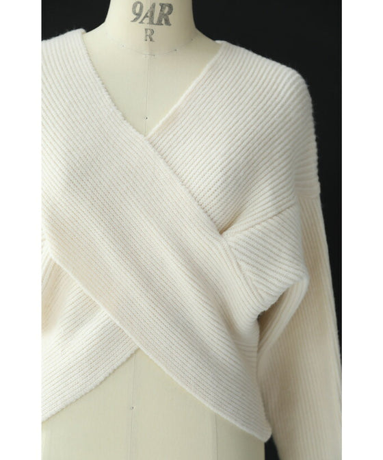 重ね着を楽しむ スタイルアップニット