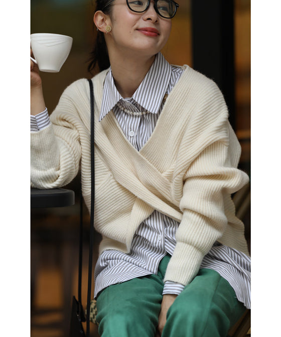 重ね着を楽しむ スタイルアップニット