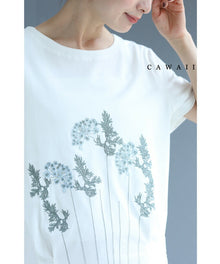  【セール商品返品交換不可】アンニュイな花刺繍を描くTシャツトップス