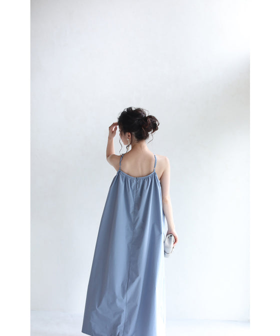 【アウトレット返品交換不可】胸元クロスのハングデザインロングワンピース