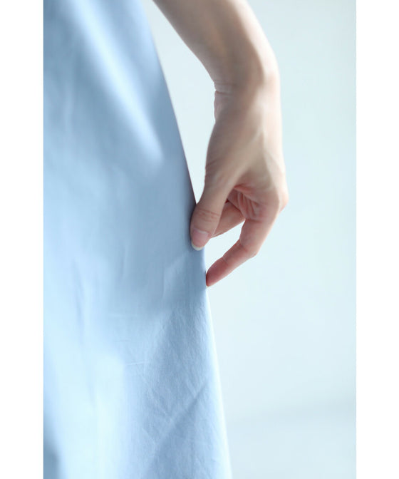 【アウトレット返品交換不可】胸元クロスのハングデザインロングワンピース