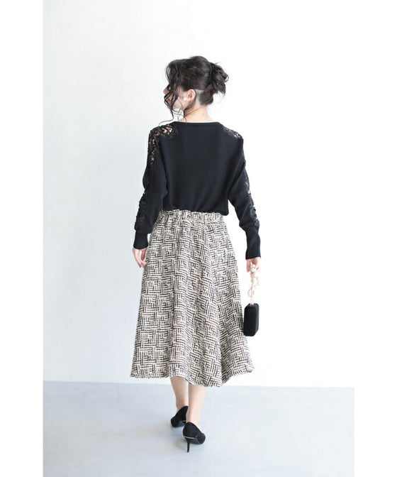 【セール商品返品交換不可】【アウトレット商品返品交換不可】上品に肌魅せ。艶やかレースのニットトップス