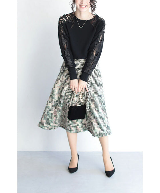 【セール商品返品交換不可】【アウトレット商品返品交換不可】上品に肌魅せ。艶やかレースのニットトップス