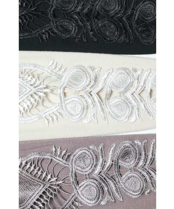 【セール商品返品交換不可】【アウトレット商品返品交換不可】上品に肌魅せ。艶やかレースのニットトップス