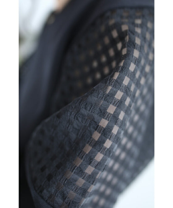 Checkered balloon sleeve pullover top