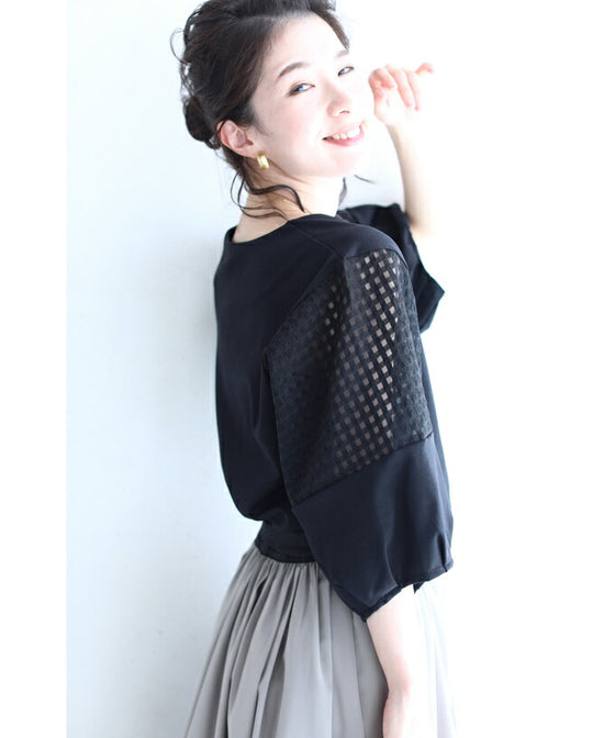 Checkered balloon sleeve pullover top