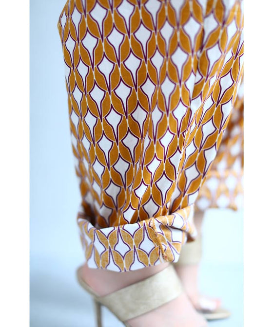 【アウトレット返品交換不可】結び方でシルエットが変わる涼しいアート柄サロペット