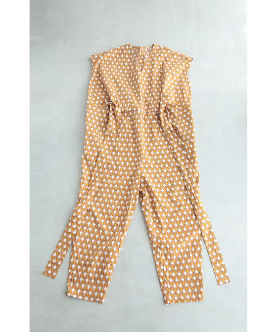 【アウトレット返品交換不可】結び方でシルエットが変わる涼しいアート柄サロペット